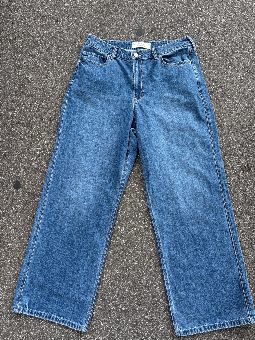 Hollister Ultra High-Rise Baggy Jeans - Indigo Blue Wash